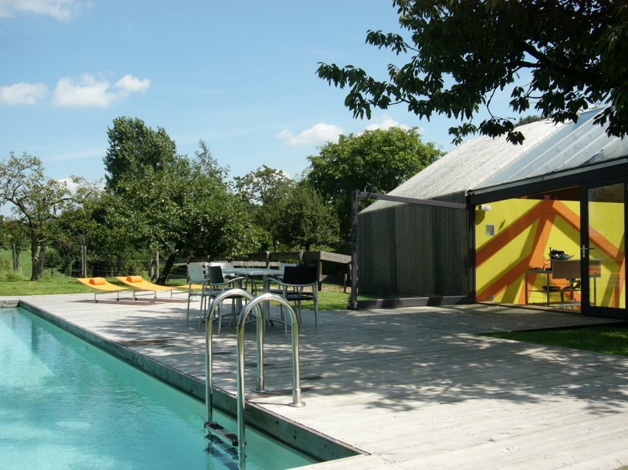 terras en zwembad voor vakantiehuis